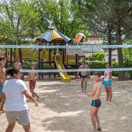 Villaggio Planetarium Resort Бибионе Екстериор снимка