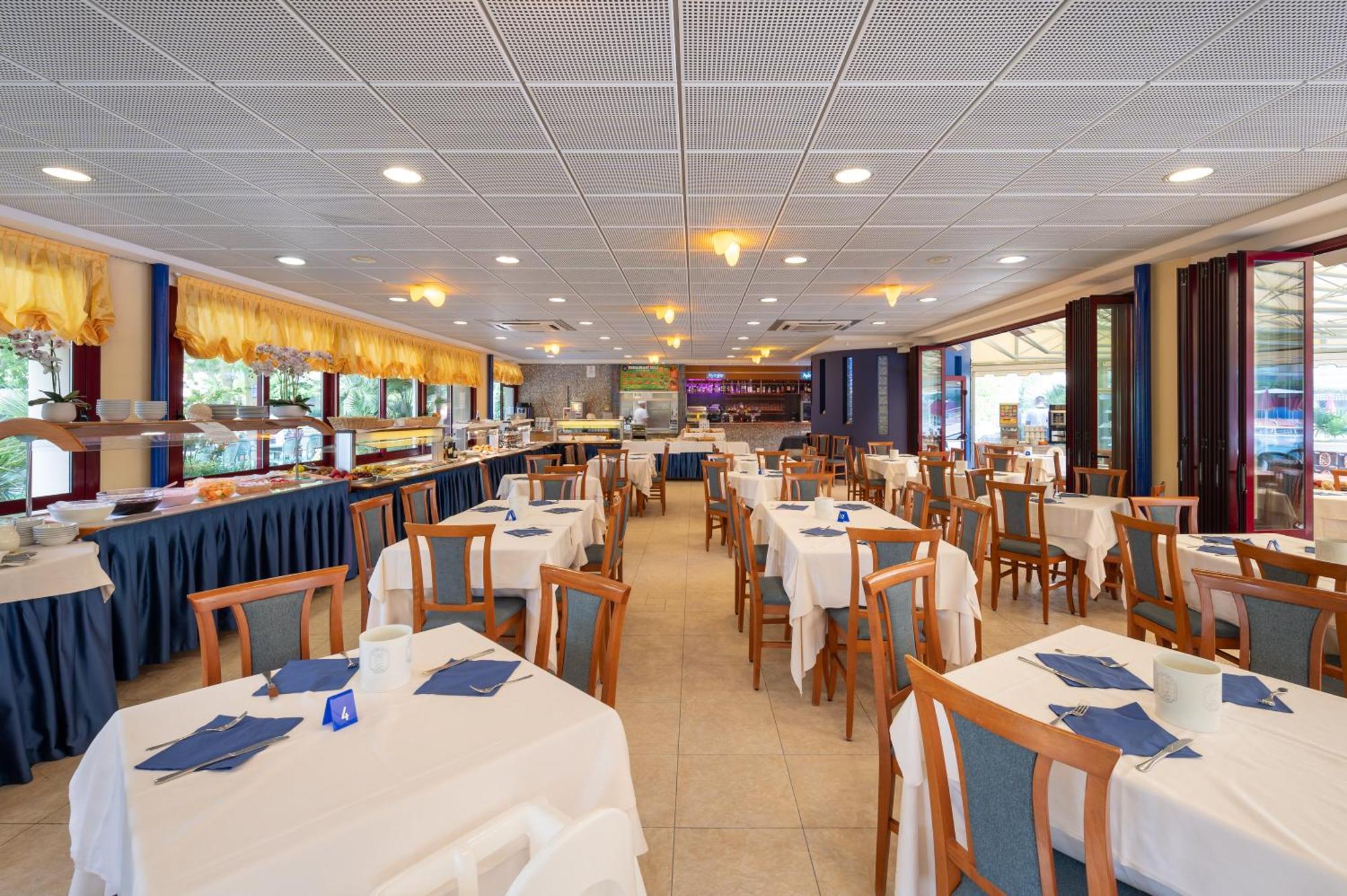Villaggio Planetarium Resort Бибионе Екстериор снимка