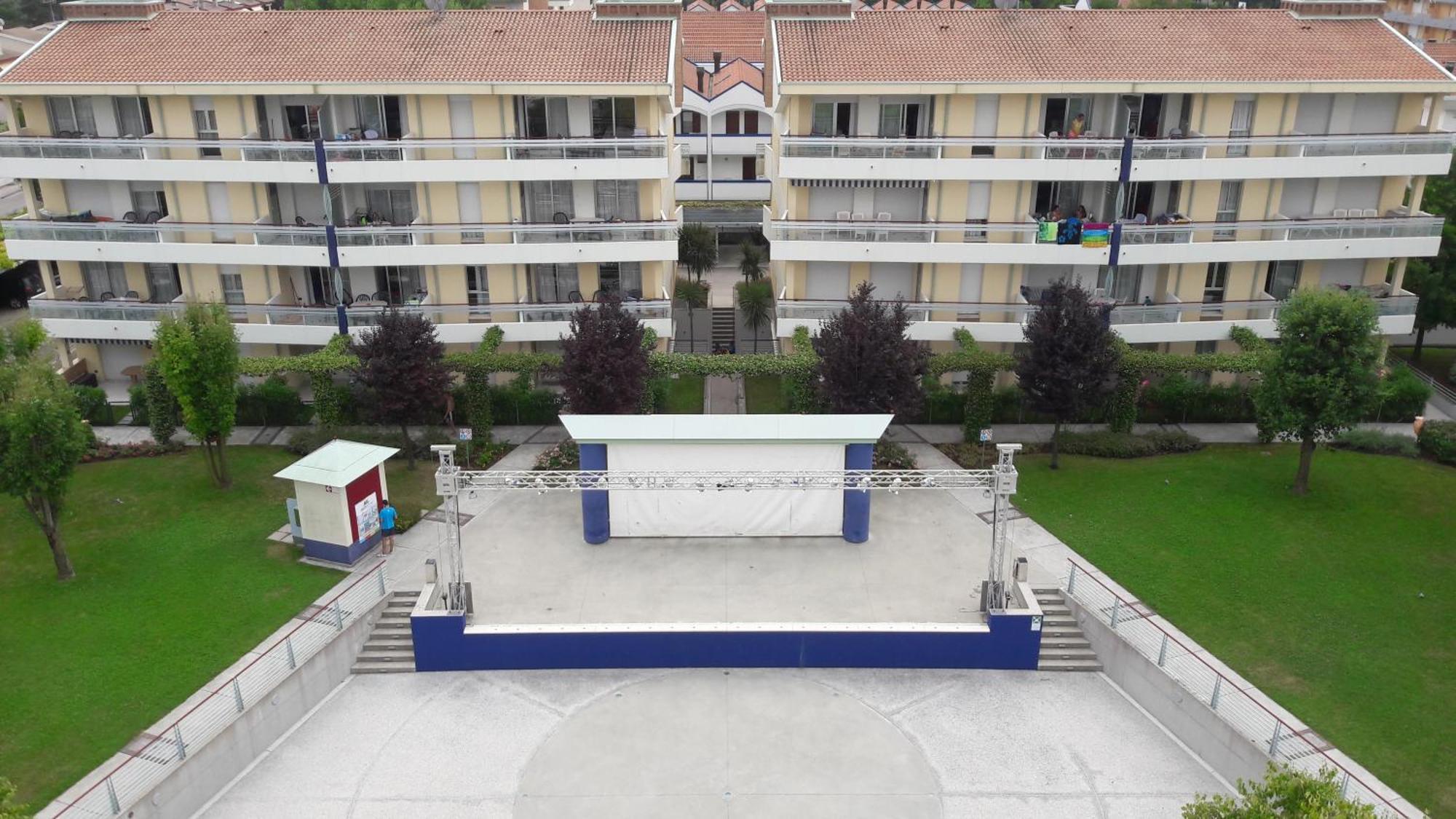 Villaggio Planetarium Resort Бибионе Екстериор снимка